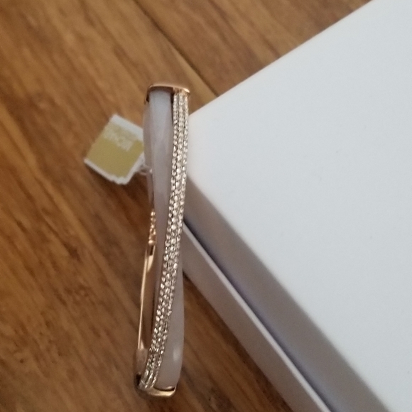 Michael Kors - Pavé rose gold tone wisteria bangle - Picture 5 of 11